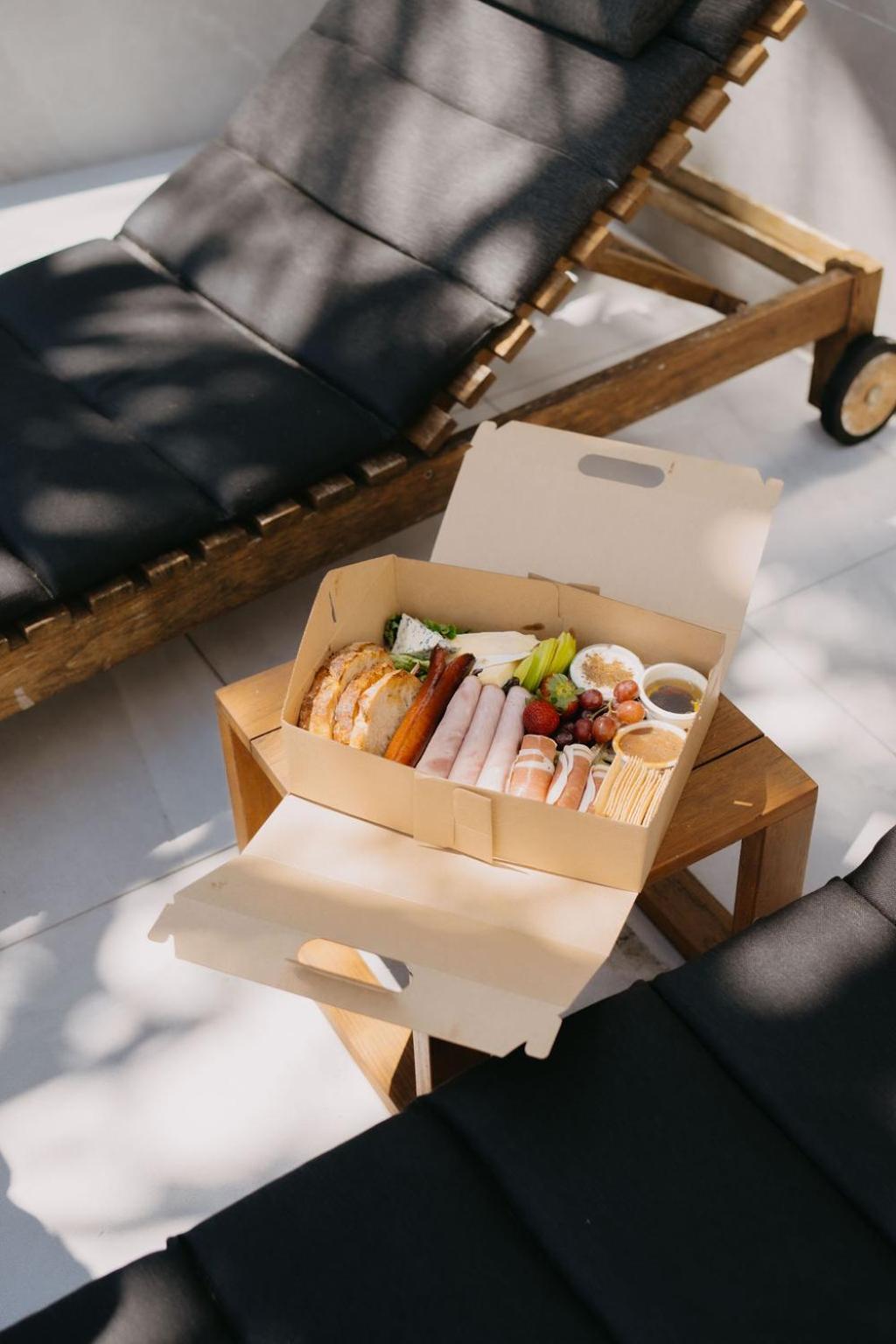 온 더 비치 누사 리조트 외부 사진